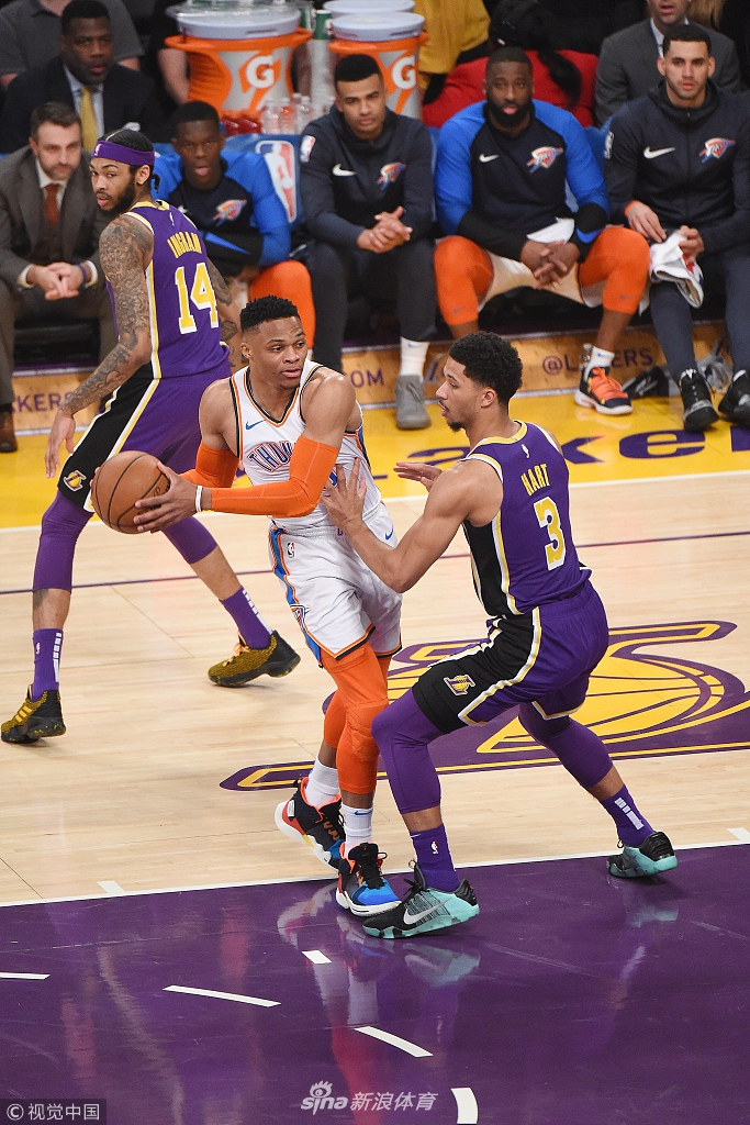 对决首战 对决首战